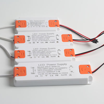 Transformador de conductor LED de suministro de energía de diseño moderno de 12w con conexión de película anti niebla