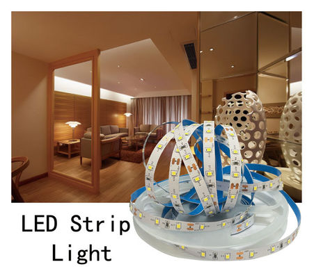 DC12V SMD2835 Electroplate PCB 60Ds 8mm Ra 80 LED Light Strip para uso residencial