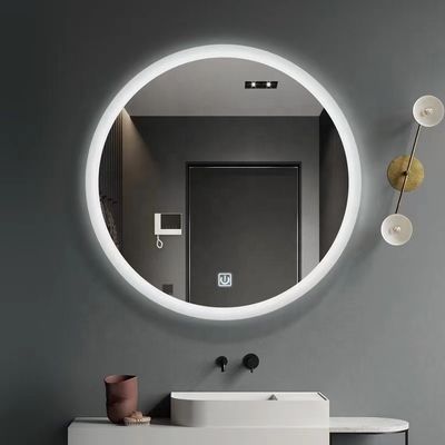 Pantalla táctil LED Espejo de baño con sensor grande y estilo de diseño moderno