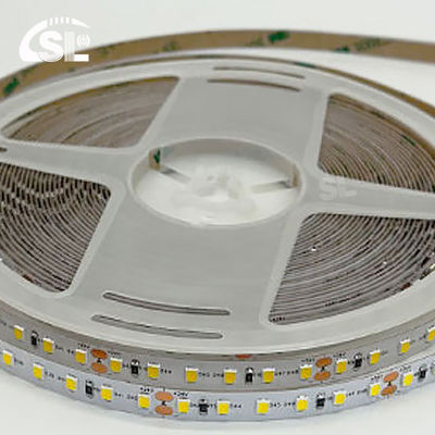 DC24V 12V SMD2835 Electroplate PCB 120Ds 8mm Ra 80 12000K LED Light Strip para uso residencial