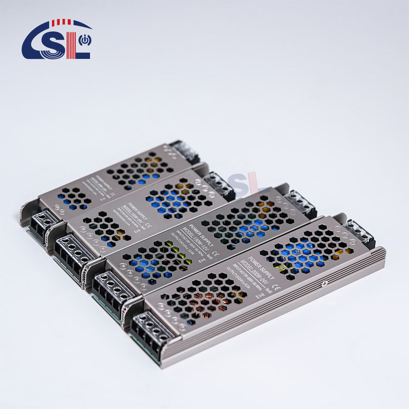 Fuente de alimentación LED Super Slim 12V Opción de voltaje continuo y corriente de salida 3A para la tira LED