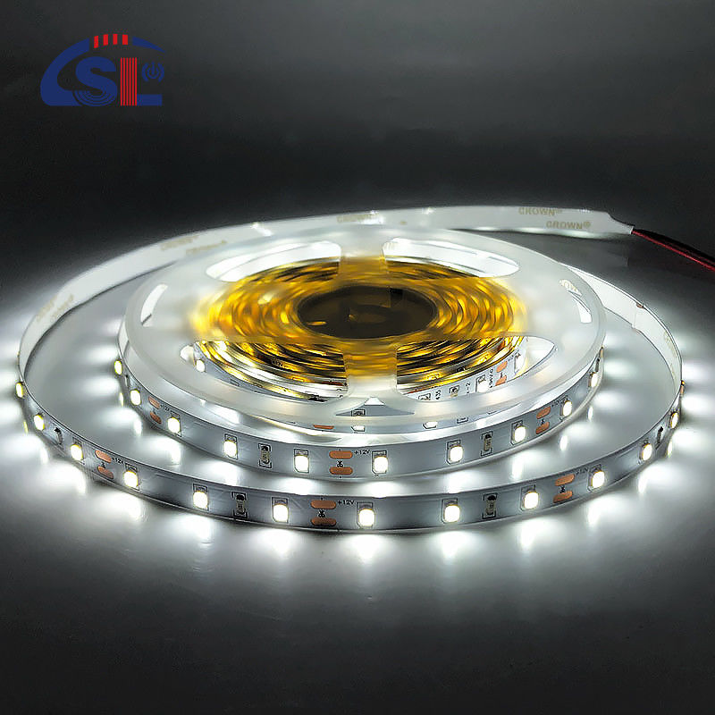 DC12V SMD2835 Electroplate PCB 60Ds 8mm Ra 80 LED Light Strip para uso residencial