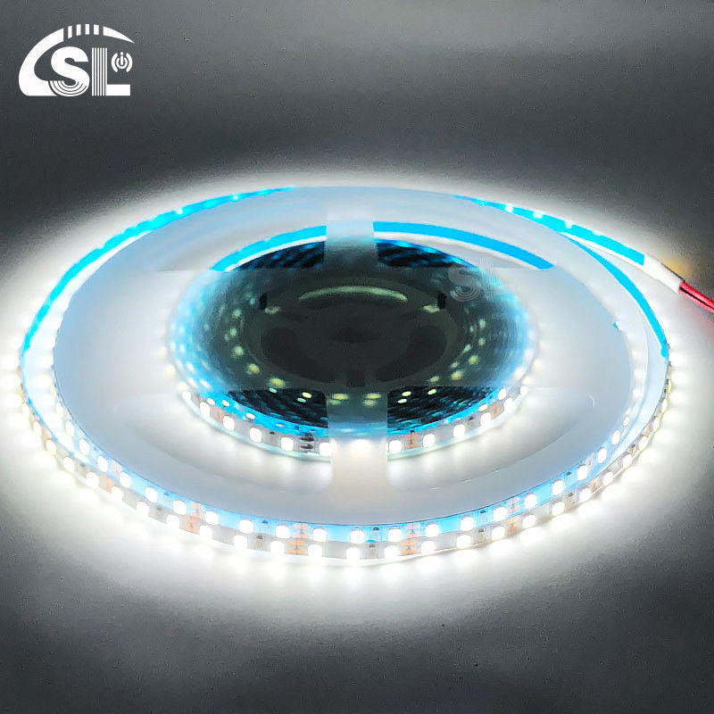 DC12V 24V SMD2835 Electroplate PCB 120Ds 5mm Ra 80 6500K LED Light Strip para uso residencial